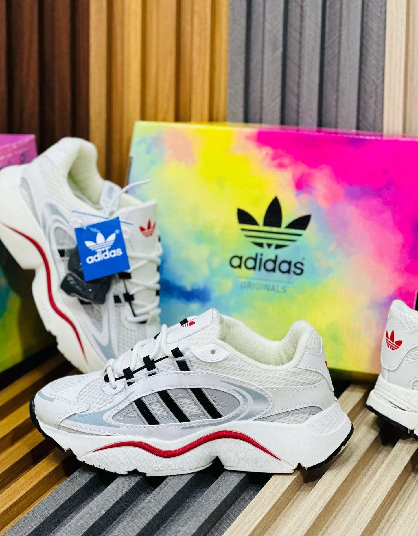 “Zapatillas Adidas OZMILLEN Originales – Estilo Futurista y Confort Premium”